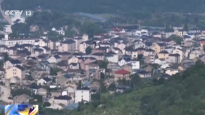 视频丨无人机送快递成现实 宁波低空通道架起海岛物流“空中桥梁”