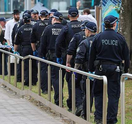 澳大利亚通过更严格枪支管控法和反仇恨犯罪法