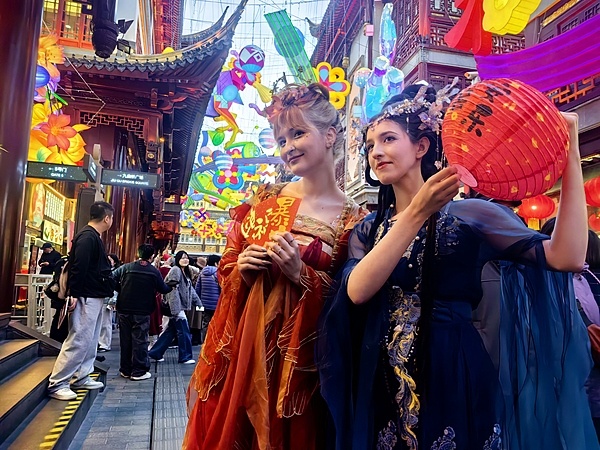 全球媒体聚焦 | 美媒：“在中国过春节已成为全球时尚”