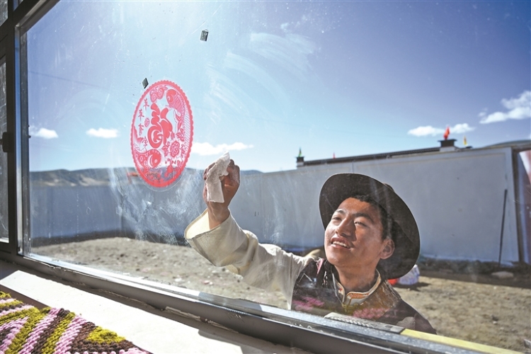 “我们搬新家啦！” —定日县长所乡森嘎村群众搬家记