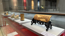 湖南邵阳北塔区非遗手艺人杨石生竹雕作品在北京展出
