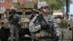 数百美军士兵从卡塔尔空军基地撤离_fororder_588f660e337544c8a7ae14e8ab833fff