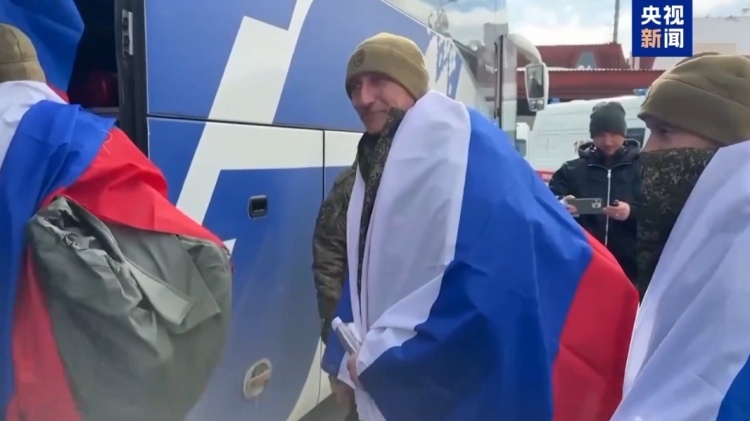 俄乌交换1000名被俘士兵