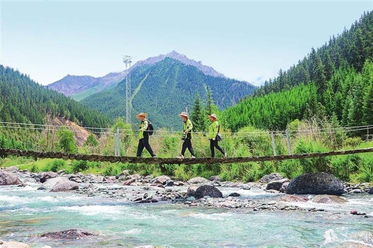 张掖：让绿水青山真正成为金山银山