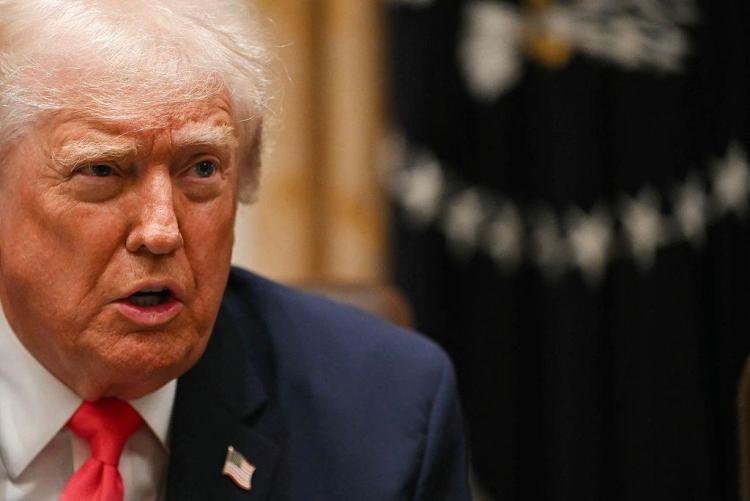 特朗普再次威胁将对加勒比海地区“毒贩”实施陆地打击