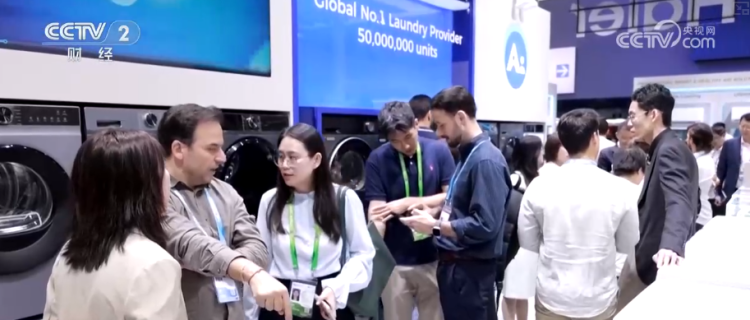 广交世界·互利天下 | 技术优势转化为市场优势 众多AI新品“圈粉”海外客商