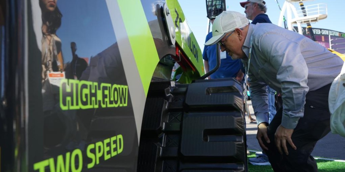 中国工程机械领军企业亮相北美最大工程机械展