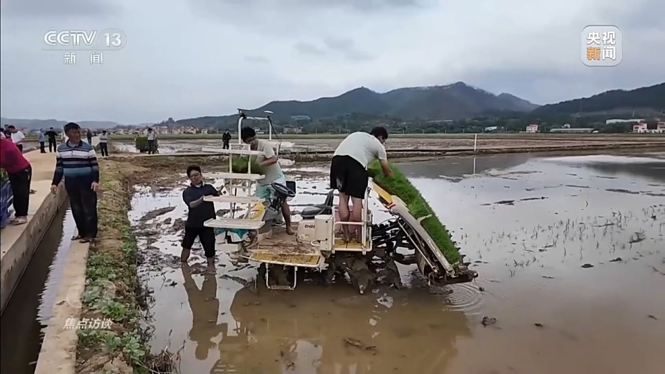 焦点访谈丨科技赋能春耕 从自动到自主 中国农业迈向智慧时代