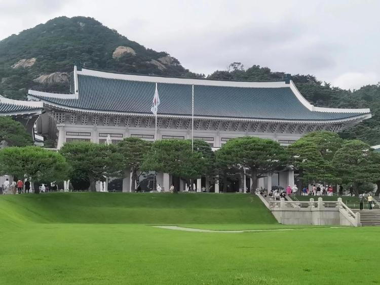 韩国总统：中美关系稳定发展有利于全世界发展和繁荣
