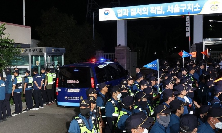 韩国法院签发逮捕令 尹锡悦再度被拘留