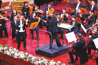 天交上演肖斯塔科维奇纪念音乐会_fororder_p1_b (1)