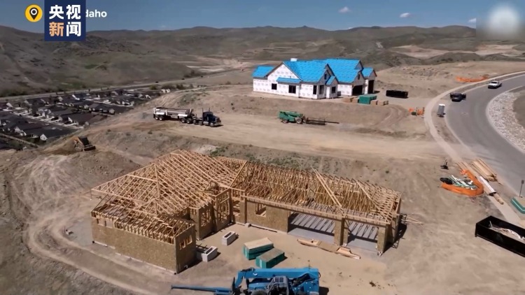 关税阴霾笼罩 美国木材价格波动加剧住房负担