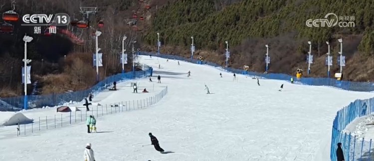 “开板”迎客！一季到四季、小众到大众 冰雪运动边界拓展释放消费新潜力
