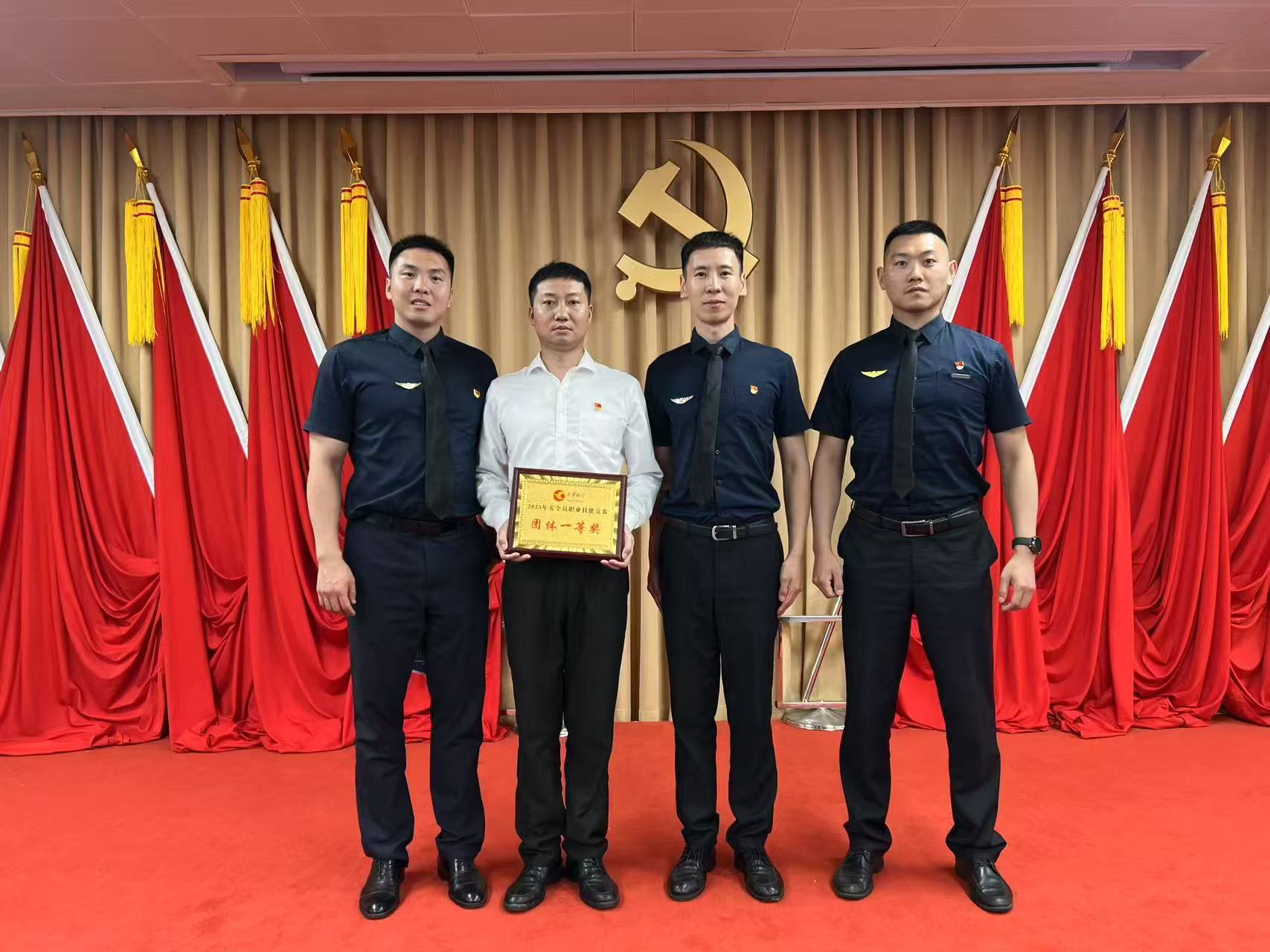 师者匠心护蓝天：天津航空教员冯涛的育人路_fororder_图片4