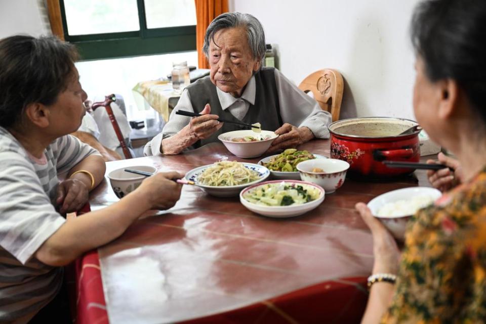 寻找照片中的TA·抗战胜利80周年丨“我活一天，就要为30万遇难同胞讨一天公道！”