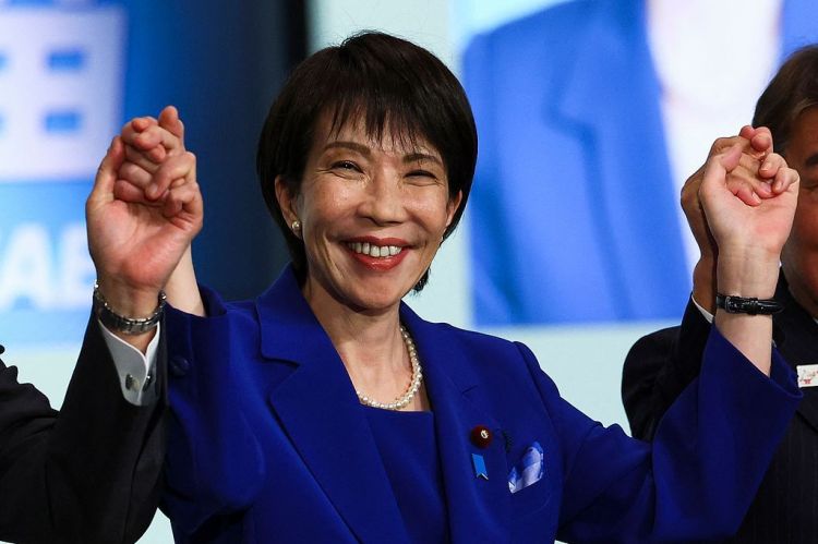闪评丨高市早苗当选 首位自民党女总裁面临哪些大考？