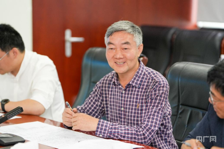《沿着纬度听中国》：扫描中国肌理 治愈系地理人文纪录片创新表达