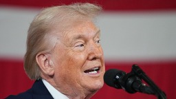 特朗普称将启动解密UFO与外星生命相关政府文件_fororder_12937cf31c6e409caf9a02df25e07b1a