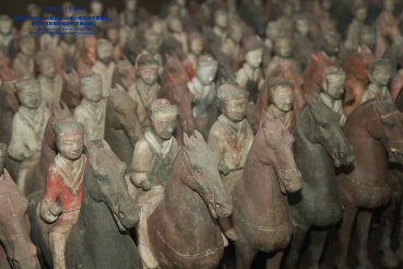 Apprécier deux mille ans d'histoire en un coup d'œil, découvrir la culture traditionnelle chinoise dans une seule ville : les diplomates étrangers découvrent le charme ancien et moderne de Xianyang_fororder_3