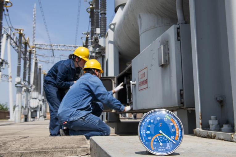 State Grid Shaanxi Electric Power: Braving Peak Summer Heat to Ensure Public Comfort_fororder_4