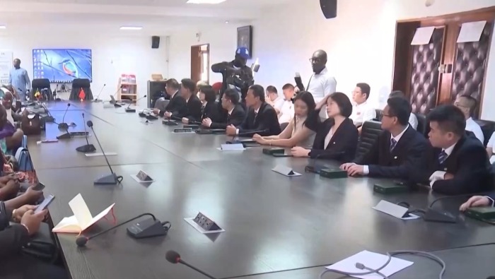 视频丨塞内加尔为中国援塞医疗队举行授勋仪式_fororder_08663ee8d49349aab81bdf5eddfa1a15