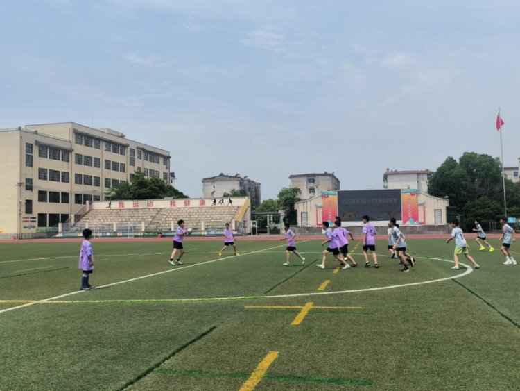 黄山市徽州区：让学生在阳光下健康成长_fororder_图片3
