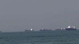 伊朗革命卫队：两艘油轮在霍尔木兹海峡爆炸起火