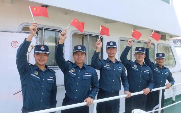 视频丨万里海疆同升一面旗 共祝祖国好！