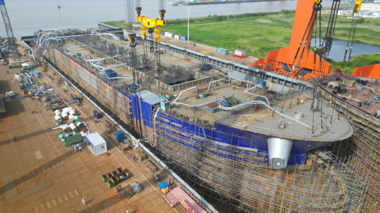 “浚广”号3万方耙吸船完成主船体贯通_fororder_图片1