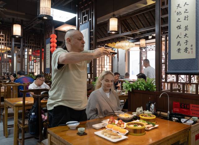 文化中国行·大暑 | 岭南稻浪收暑气，工夫茶香纳清欢