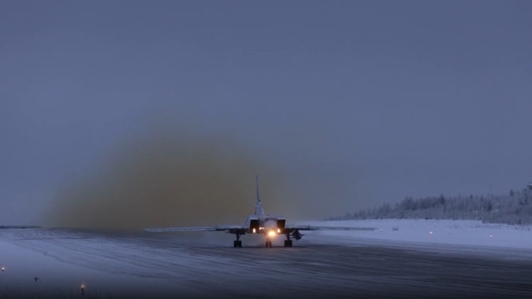 俄军轰炸机在波罗的海中立海域上空完成飞行