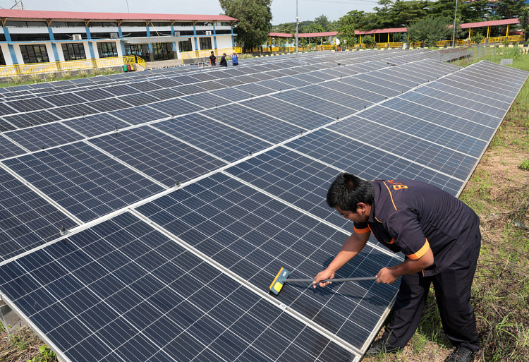 印尼政府说正加快清洁能源利用以保障能源安全