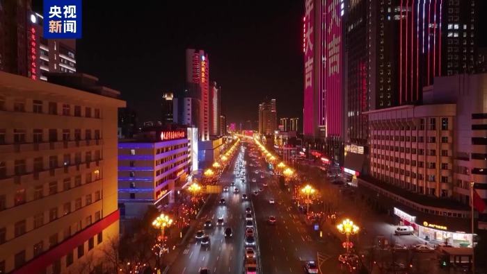 年味拉满！山西太原街头新春氛围浓