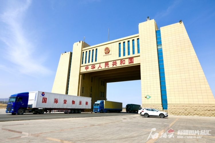 辉煌70年 奋进新征程丨风动阿拉山口
