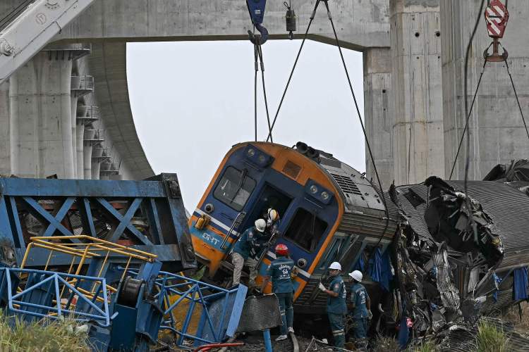 泰国在建铁路事故死亡人数升至32人