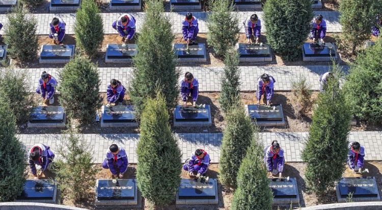 清明祭扫缅怀革命先烈