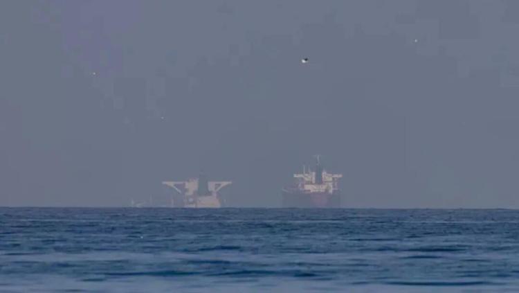 英国海上贸易行动办公室：霍尔木兹海峡一船只起火