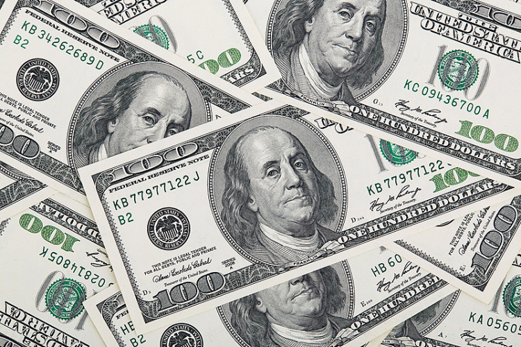美元持续下跌 “抛售美国”现象重演