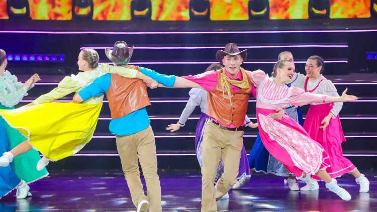 边走边看 | 当塞尔维亚舞步遇上岭南醒狮 13国艺术天团亮相广东