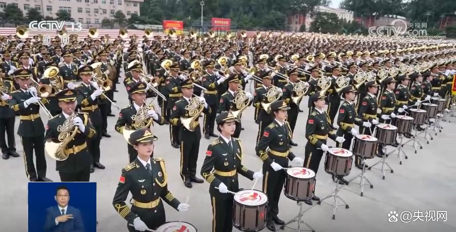 探访九三阅兵训练场｜联合军乐团：创作多首新曲目 女子军鼓队再次亮相