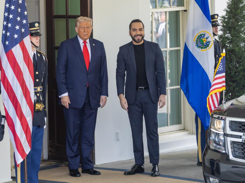 特朗普战情室开会 对伊朗让步还是加强施压？