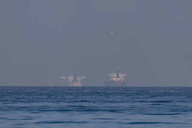 伊朗称霍尔木兹海峡已经关闭