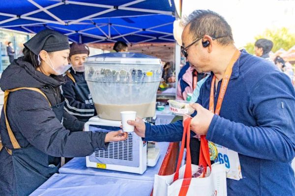 2025敦煌半程马拉松圆满落幕