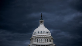 “我们不会再被蒙蔽” 美退伍军人在国会抗议对伊战争_fororder_白宫黑夜