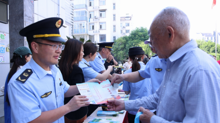 黄山市徽州区：守护舌尖安全 共筑安全防线_fororder_守护图片2