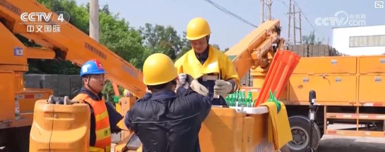 高温天气下民生保障“不降温”：多地推出防暑降温举措护航生产生活