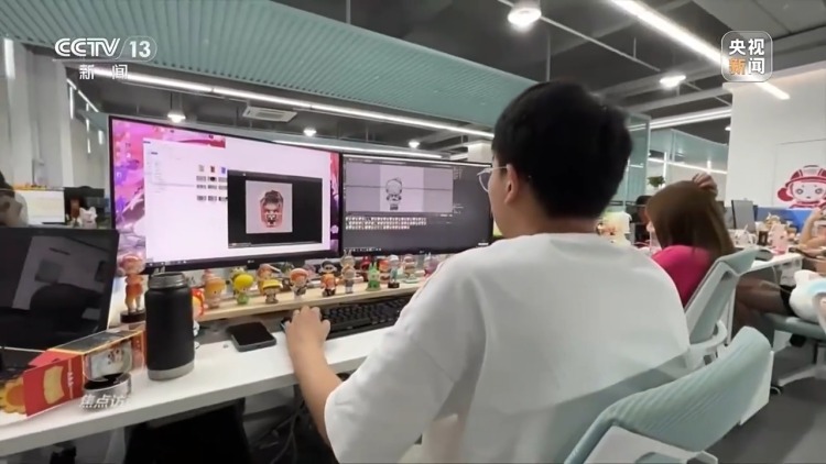 焦点访谈丨小玩偶撑起千亿大产业 中国潮玩全球“圈粉”