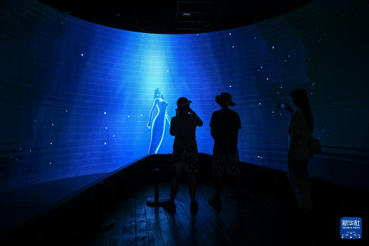 直播自贸港｜2024年海南游客总花费超2000亿元