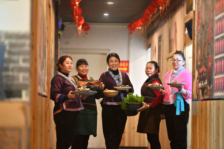 习近平总书记同人大代表、政协委员共商国是纪实_fororder_9