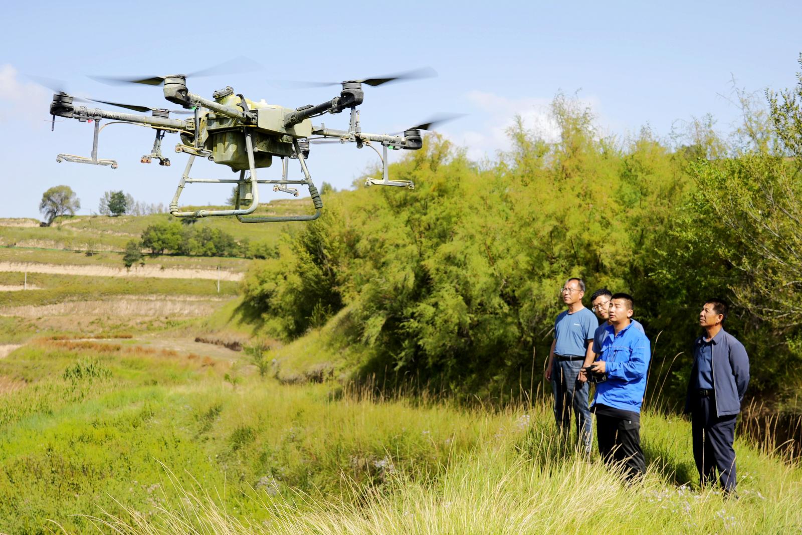 临夏永靖：科技赋能兴农业 植保飞防助增收